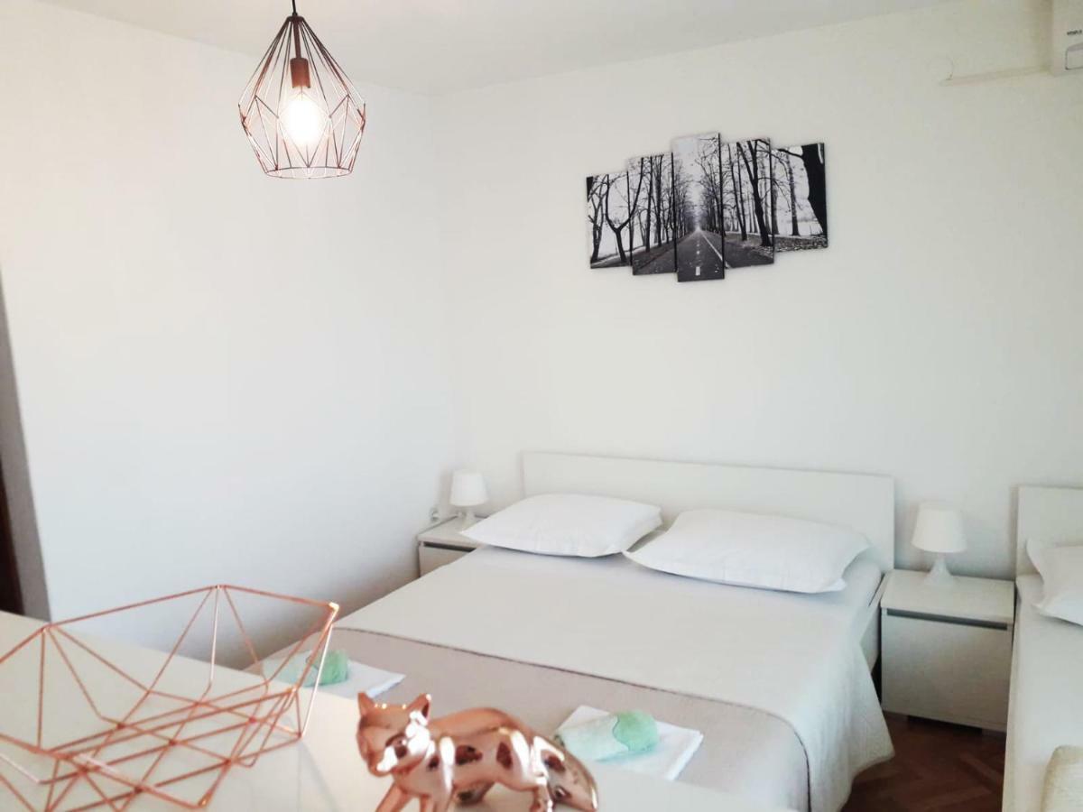 Apartments Mira มาคาร์สกา ภายนอก รูปภาพ